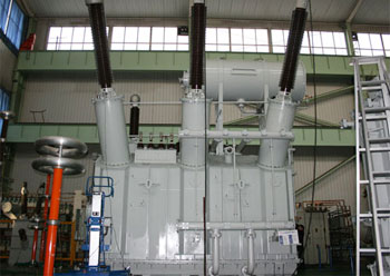 220kV�ͽ�������ѹ��